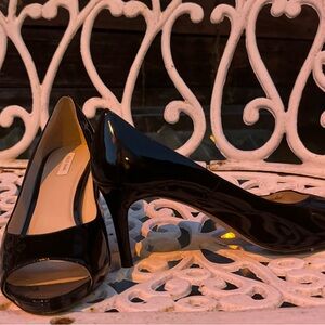 Black Patent Pumps. Peep toe.